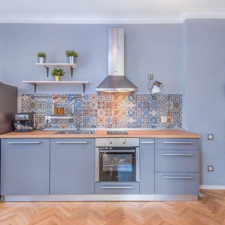 Dondukov Boulevard Two Bedroom Designer Suite Sofia Exterior photo