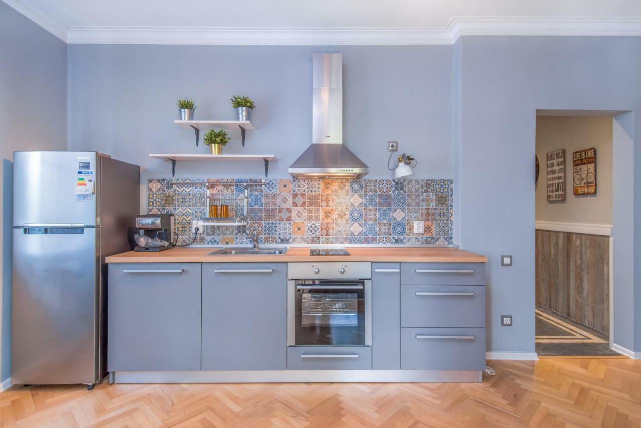 Dondukov Boulevard Two Bedroom Designer Suite Sofia Exterior photo